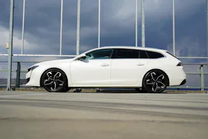 PEUGEOT 508 SW 1.2 PURE TECH ALLURE EAT8 l 130 PS