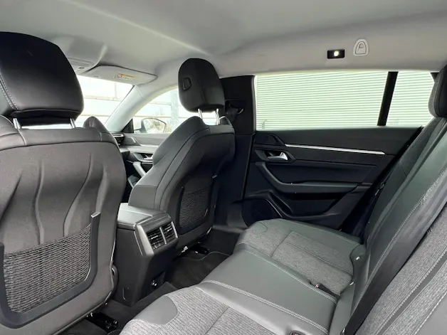 PEUGEOT 508 SW 1.2 PURE TECH ALLURE EAT8 l 130 PS