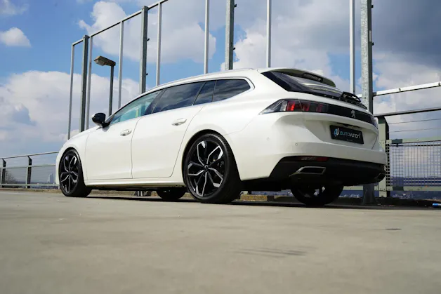 PEUGEOT 508 SW 1.2 PURE TECH ALLURE EAT8 l 130 PS