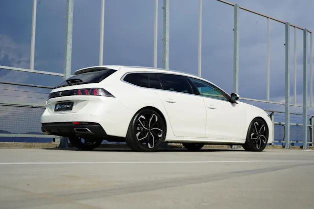 PEUGEOT 508 SW 1.2 PURE TECH ALLURE EAT8 l 130 PS