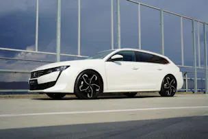 PEUGEOT 508 SW 1.2 PURE TECH ALLURE EAT8 l 130 PS