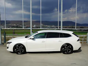PEUGEOT 508 SW 1.2 PURE TECH ALLURE EAT8 l 130 PS