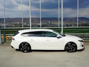 PEUGEOT 508 SW 1.2 PURE TECH ALLURE EAT8 l 130 PS