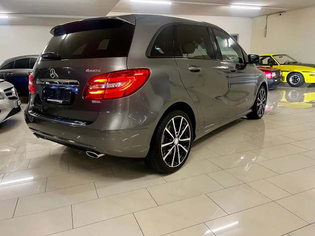 MERCEDES-BENZ B 220 4Matic 7G-DCT