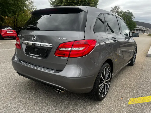 MERCEDES-BENZ B 220 4Matic 7G-DCT