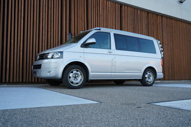 VW T5 CALIFORNIA 2.0 Bi-TDI BEACH 4MOTION l 140 PS