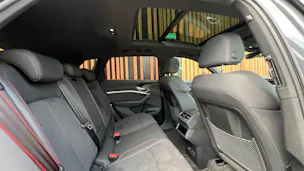 AUDI Q8 55 E-TRON S LINE BLACK EDITION QUATTRO l 408 PS