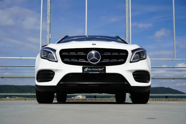 MERCEDES-BENZ GLA 250 AMG LINE NIGHT 4MATIC 7G-DCT l 211 PS