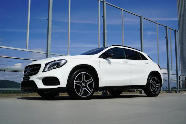 MERCEDES-BENZ GLA 250 AMG LINE NIGHT 4MATIC 7G-DCT l 211 PS