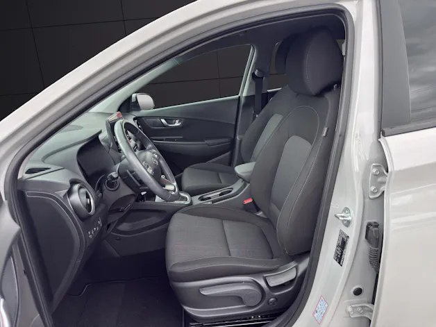 HYUNDAI Kona 1.6 GDi HEV Amplia DCT