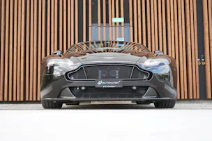 ASTON MARTIN V12 VANTAGE 5.9 S SPORTSHIFT CARBON l 574 PS
