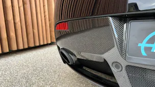 ASTON MARTIN V12 VANTAGE 5.9 S SPORTSHIFT CARBON l 574 PS