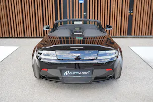 ASTON MARTIN V12 VANTAGE 5.9 S SPORTSHIFT CARBON l 574 PS