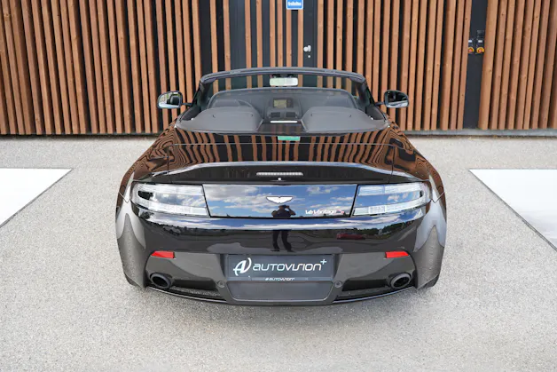 ASTON MARTIN V12 VANTAGE 5.9 S SPORTSHIFT CARBON l 574 PS