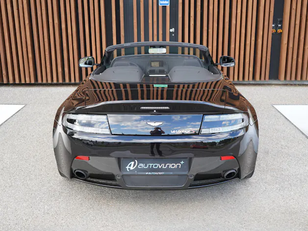 ASTON MARTIN V12 VANTAGE 5.9 S SPORTSHIFT CARBON l 574 PS