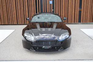 ASTON MARTIN V12 VANTAGE 5.9 S SPORTSHIFT CARBON l 574 PS
