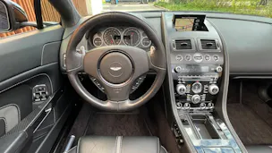 ASTON MARTIN V12 VANTAGE 5.9 S SPORTSHIFT CARBON l 574 PS