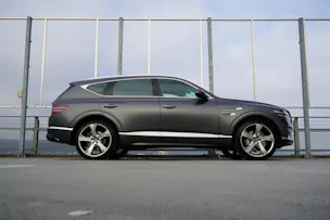 Genesis GV80 3.0 CRDI LUXUS AT8 AWD l 277 PS