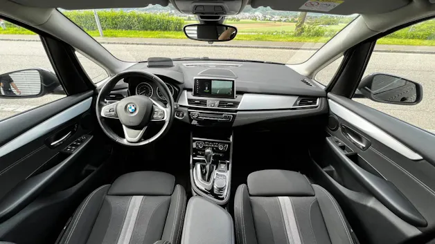 BMW 220i ACTIVE TOURER SPORT LINE STEPTRONIC l 192 PS