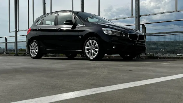 BMW 220i ACTIVE TOURER SPORT LINE STEPTRONIC l 192 PS