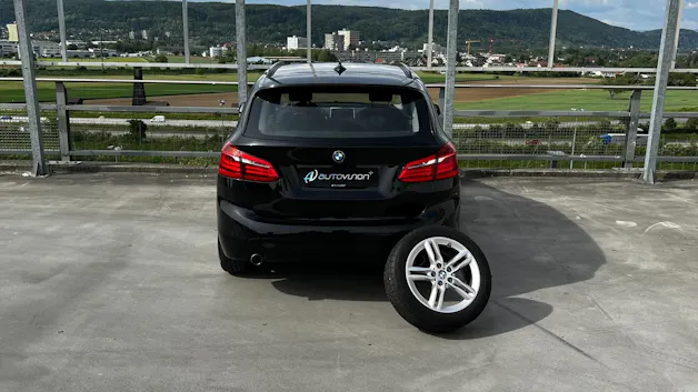 BMW 220i ACTIVE TOURER SPORT LINE STEPTRONIC l 192 PS
