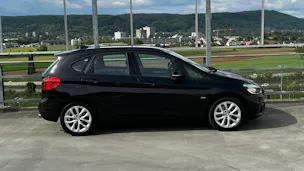 BMW 220i ACTIVE TOURER SPORT LINE STEPTRONIC l 192 PS