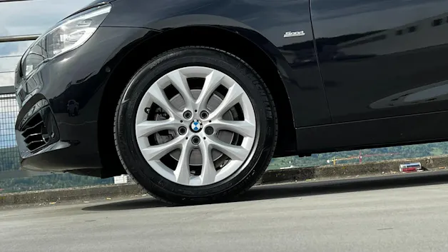 BMW 220i ACTIVE TOURER SPORT LINE STEPTRONIC l 192 PS