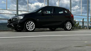 BMW 220i ACTIVE TOURER SPORT LINE STEPTRONIC l 192 PS