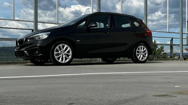 BMW 220i ACTIVE TOURER SPORT LINE STEPTRONIC l 192 PS
