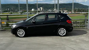 BMW 220i ACTIVE TOURER SPORT LINE STEPTRONIC l 192 PS
