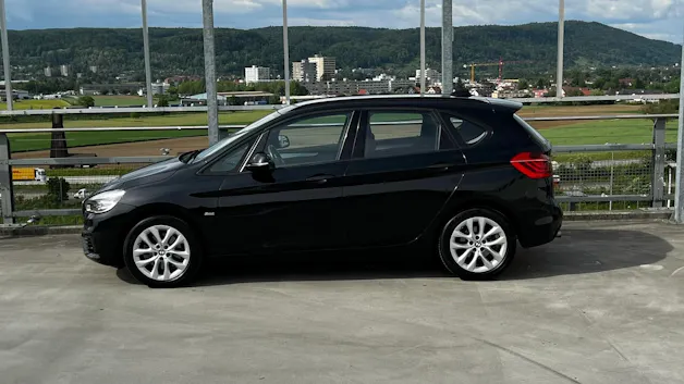 BMW 220i ACTIVE TOURER SPORT LINE STEPTRONIC l 192 PS