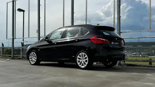 BMW 220i ACTIVE TOURER SPORT LINE STEPTRONIC l 192 PS