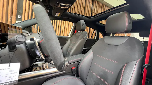 MERCEDES-BENZ GLA AMG 45 S 4MATIC+ NIGHT 8G-DCT l 421 PS