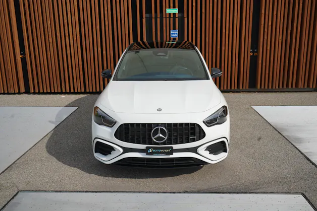 MERCEDES-BENZ GLA AMG 45 S 4MATIC+ NIGHT 8G-DCT l 421 PS