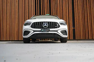 MERCEDES-BENZ GLA AMG 45 S 4MATIC+ NIGHT 8G-DCT l 421 PS