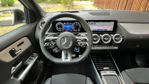 MERCEDES-BENZ GLA AMG 45 S 4MATIC+ NIGHT 8G-DCT l 421 PS