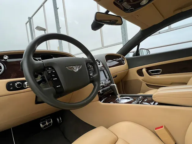 BENTLEY CONTINENTAL GT 6.0 l 560 PS