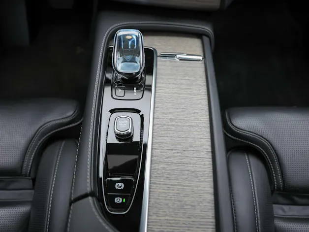 VOLVO XC90 B5 Diesel Mild Hybrid AWD Inscription Geartronic *7 Plätzer*Sitzbelüftung*Lenkradheizung*AHK*