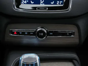 VOLVO XC90 B5 Diesel Mild Hybrid AWD Inscription Geartronic *7 Plätzer*Sitzbelüftung*Lenkradheizung*AHK*