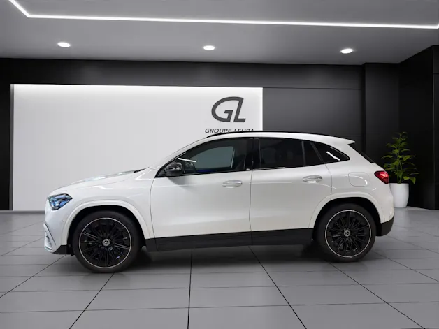 MERCEDES-BENZ GLA 200 7G-DCT
