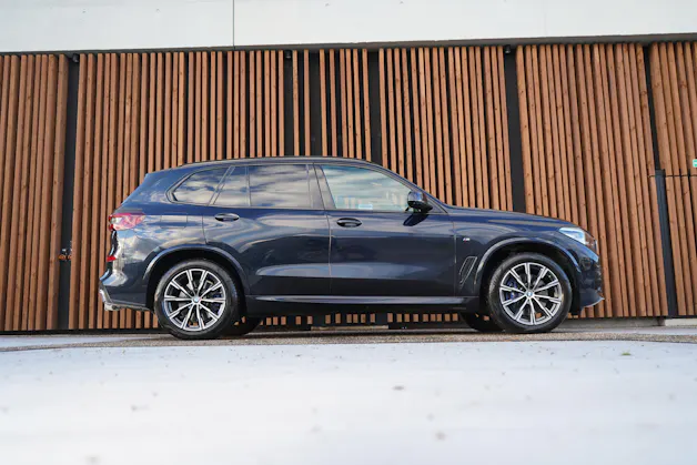 BMW X5 xDRIVE 48V 30d M SPORT STEPTRONIC l 286 PS