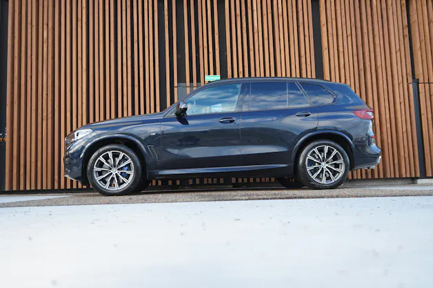 BMW X5 xDRIVE 48V 30d M SPORT STEPTRONIC l 286 PS