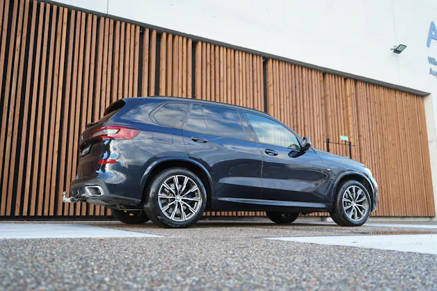 BMW X5 xDRIVE 48V 30d M SPORT STEPTRONIC l 286 PS
