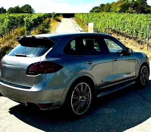 PORSCHE Cayenne GTS