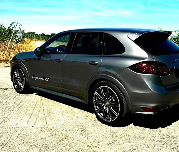 PORSCHE Cayenne GTS