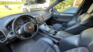 PORSCHE Cayenne GTS