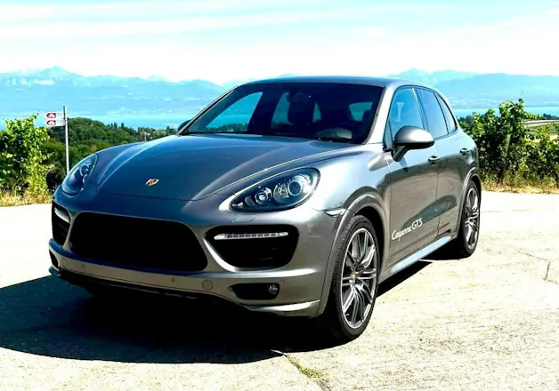 PORSCHE Cayenne GTS