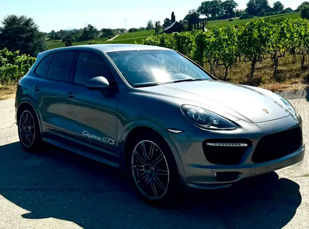 PORSCHE Cayenne GTS
