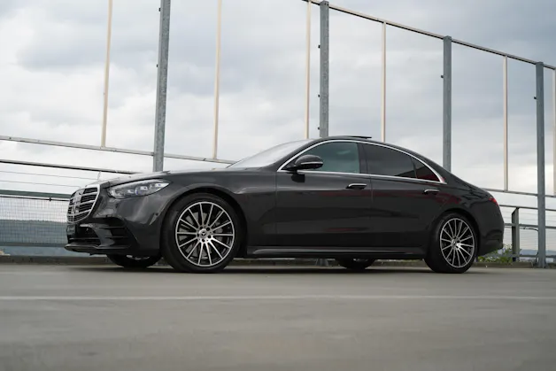 MERCEDES-BENZ S 500 4MATIC AMG LINE NIGHT 9G-TRONIC l 435 PS