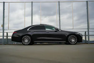 MERCEDES-BENZ S 500 4MATIC AMG LINE NIGHT 9G-TRONIC l 435 PS